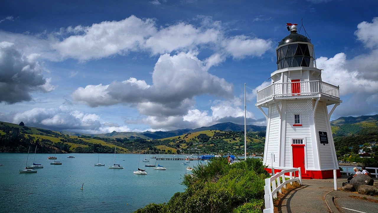 Destinations > Akaroa